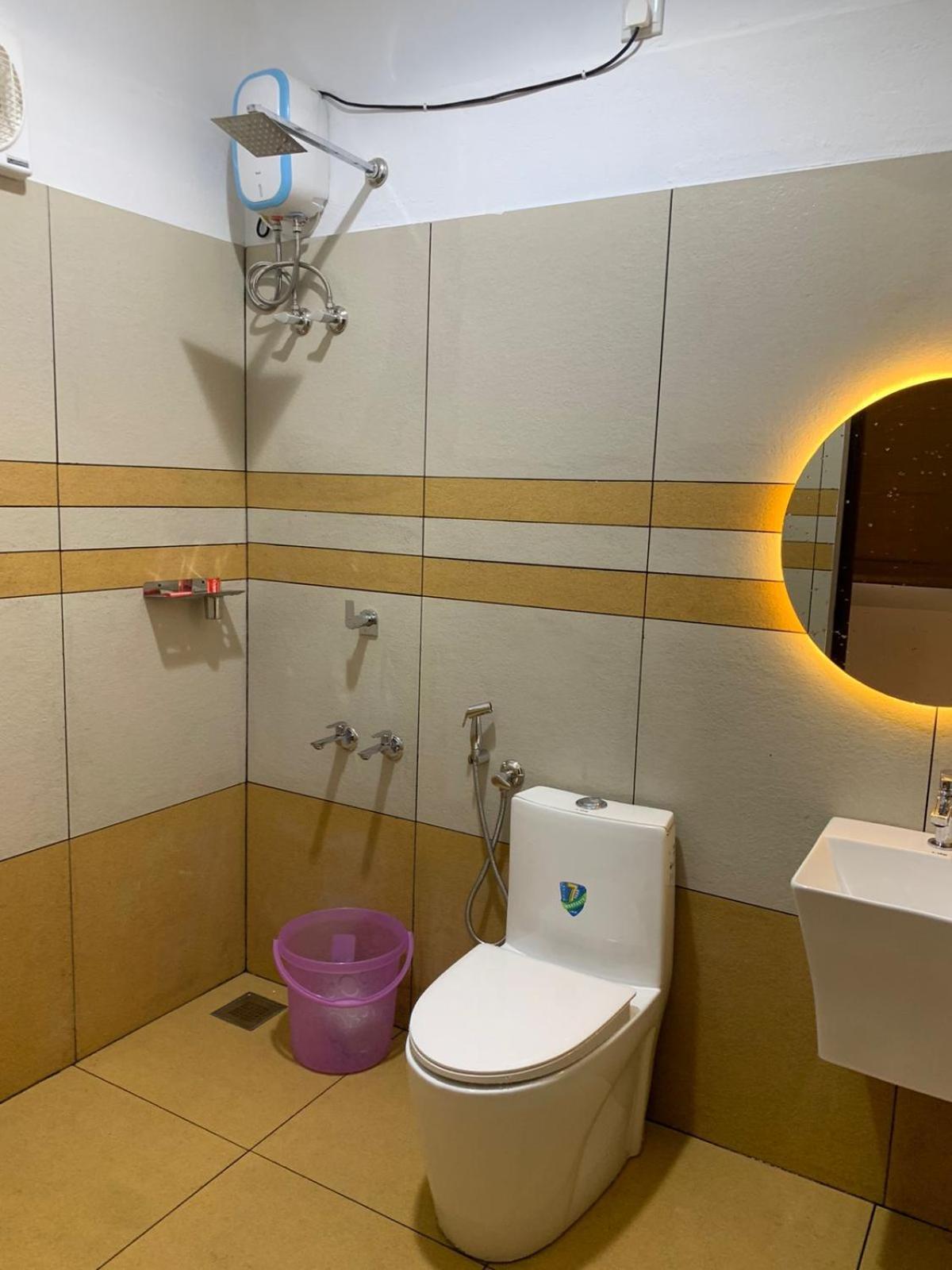 Misty Hideout Bed & Breakfast Kakkadampoyil Ngoại thất bức ảnh